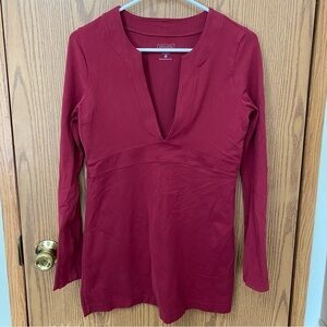 Athleta Burgundy V-Neck Long Sleeve Tunic Tee